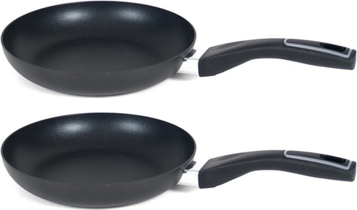 Set van 2x stuks aluminium zwarte kleine koekenpannen Gusto met anti-aanbak laag 20 cm - Hapjespannen