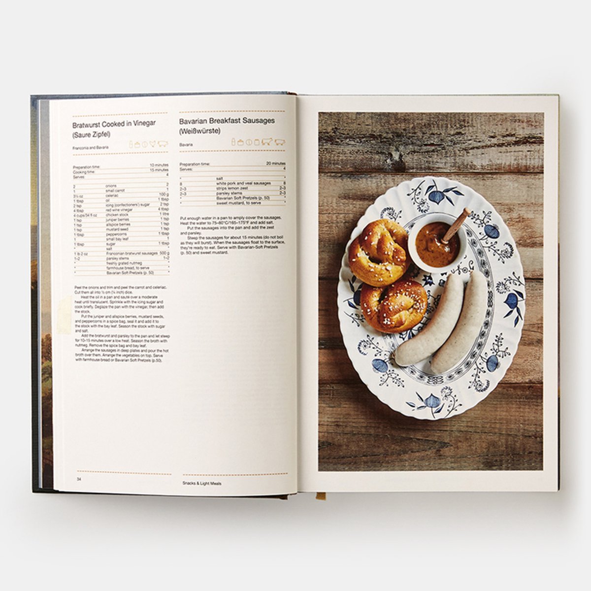 洋書 CookBook Book The German Cookbook - 500 traditionele en moderne recepten | bol