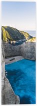 WallClassics - Acrylglas - Navagio Strand in Griekenland - 20x60 cm Foto op Acrylglas (Wanddecoratie op Acrylaat)