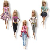 Isa's Friends® Poppenkleertjes - 5 Outfits voor poppen - Geschikt voor o.a Barbie - Setje 'Tess'