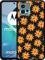 Motorola Moto G72 Hoesje Zwart Oranje Bloemen - Designed by Cazy