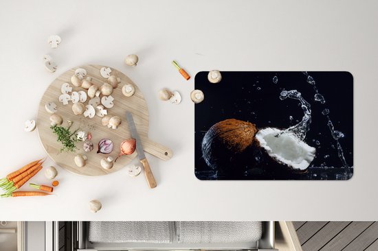 Placemat - Placemats kunststof - Kokosnoot - Stilleven - Water - Zwart - Fruit - 45x30 cm - 6 stuks - Hittebestendig - Anti-Slip - Onderlegger - Afneembaar
