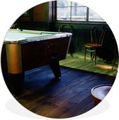 table de billard est dans un pub Assiette en plastique cercle mural ⌀ 60 cm - impression photo sur cercle mural / cercle vivant (décoration murale)