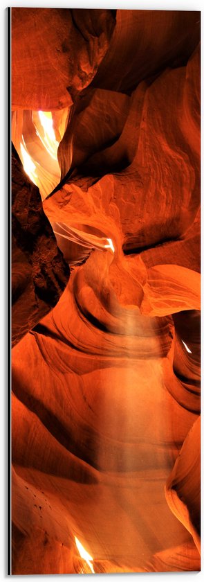 WallClassics - Dibond - Zonnestralen door Antelope Canyon - 20x60 cm Foto op Aluminium (Met Ophangsysteem)