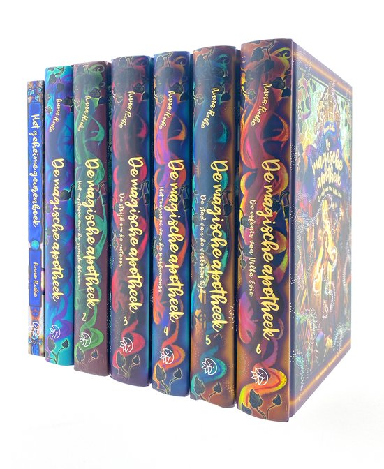 Zes boeken uit de serie 'De magische apotheek' met kleurrijke, abstracte patronen op de ruggen, op een witte achtergrond.
