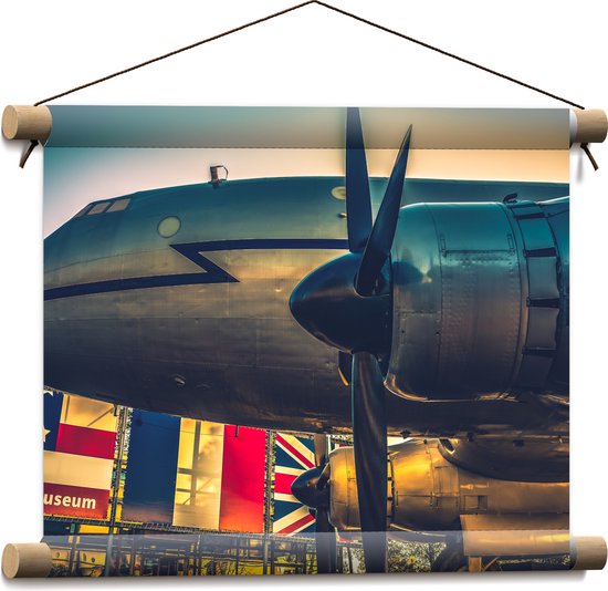 WallClassics - Textielposter - Groot Vliegtuig bij Verschillende Vlaggen - 40x30 cm Foto op Textiel