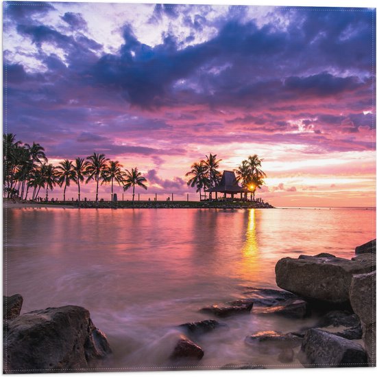 WallClassics - Vlag - Roze met Paarse Lucht bij Tropische Zee - 50x50 cm Foto op Polyester Vlag