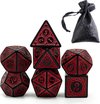 Afbeelding van het spelletje Lapi Toys - Dungeons and Dragons dobbelstenen - D&D dobbelstenen - D&D polydice - 1 set (7 stuks) - Inclusief kunstleren bewaarzak - Acryl - Rood - Zwart