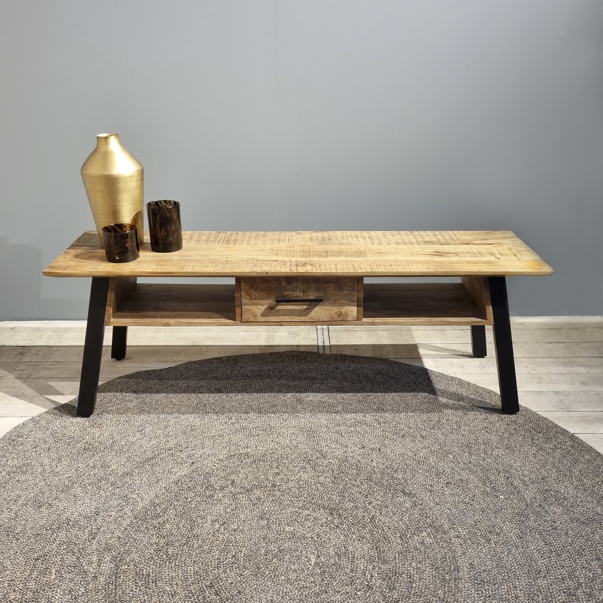 Meubels4nu - Tv meubel Berlin - Mangohout - 150cm