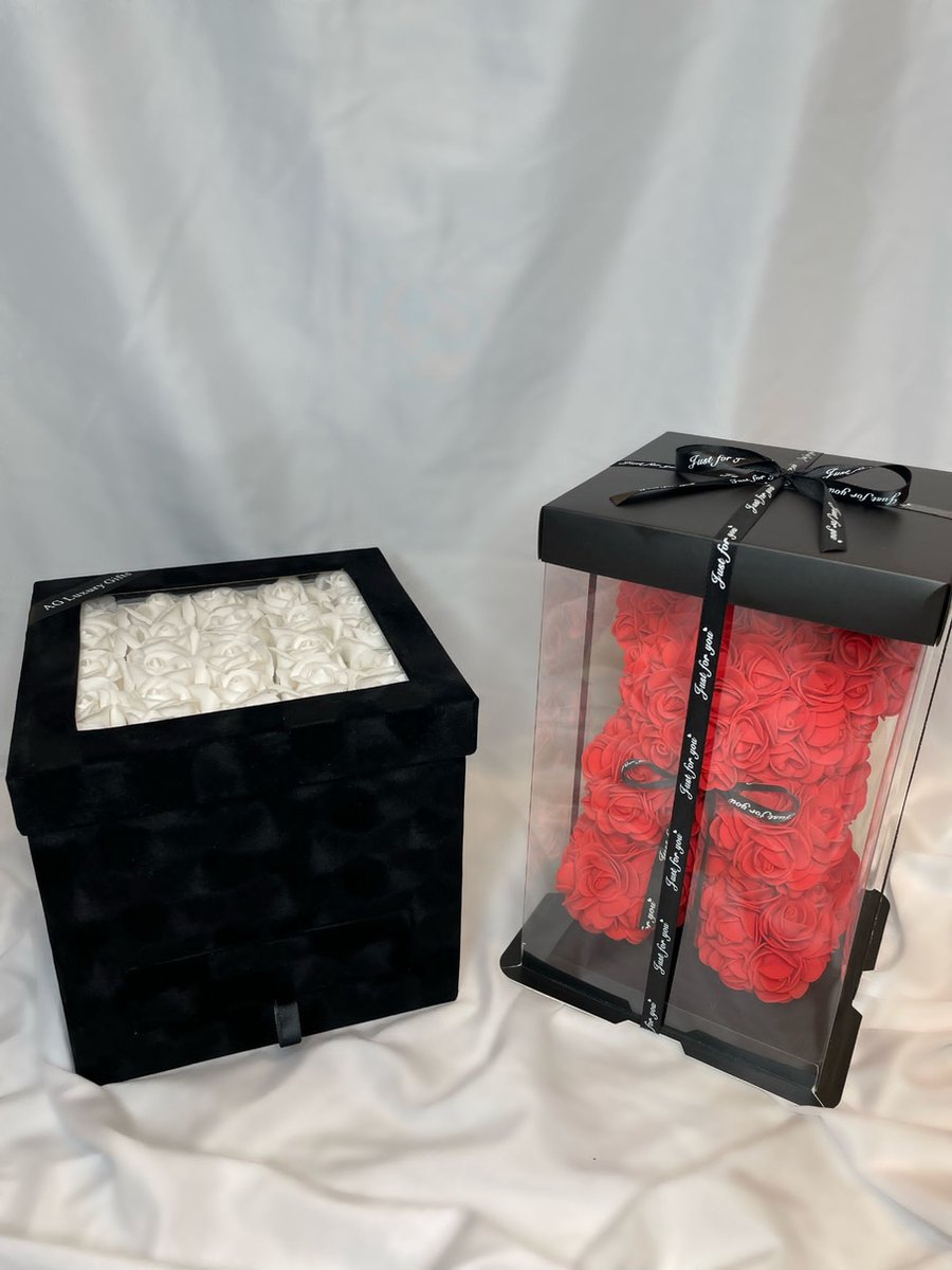 AG Luxurygift Gift box - AG Luxurygifts Rozen box - Valentijnsdag - flowerbox - velvet box - rozen - soap roses - rozen beer - cadeau - Moederdag - Kerst cadeau Wit