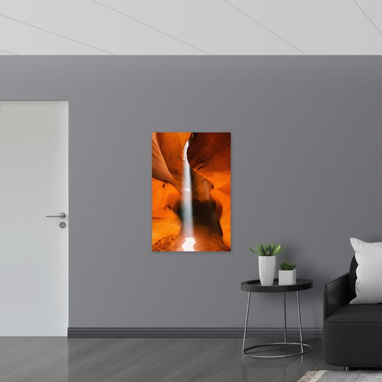 WallClassics - Drapeau – Mince faisceau de lumière à travers Antelope Canyon – 70 x 105 cm Photo sur drapeau en polyester