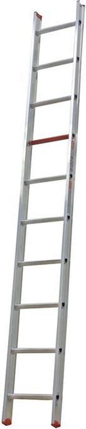 Enkele rechte ladder van aluminium met rode voetdoppen en een rode sport.