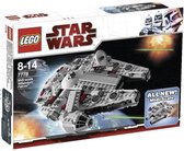 LEGO Star Wars Midi-Scale Millennium Falcon - 7778