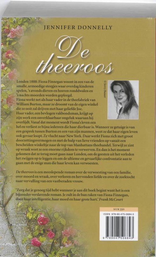 Achterkant van het boek 'De theeroos' van Jennifer Donnelly, met roze rozen en tekst.