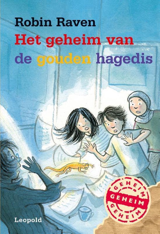 Boekomslag van 'Het geheim van de gouden hagedis' met drie kinderen en een gouden hagedis.