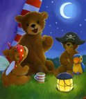Drie teddyberen en een papegaai zitten 's nachts buiten bij een kampvuurlamp. Eén beer draagt een piratenhoed.