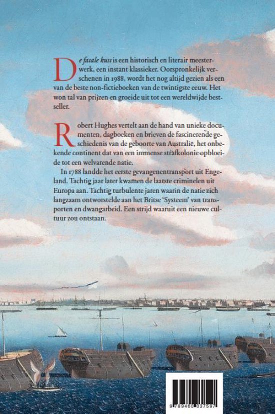 Achterkant boek 'De Fatale Kust' met een schilderij van schepen op zee.
