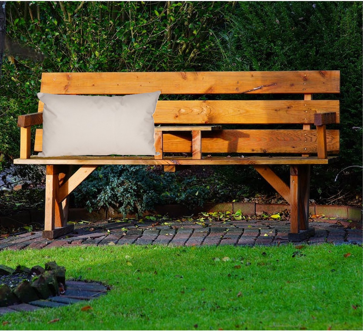 Anna's collection Buiten of tuin sier kussens - zand/beige - 30 x 50 cm - binnen/buiten - zitkussens tuinstel