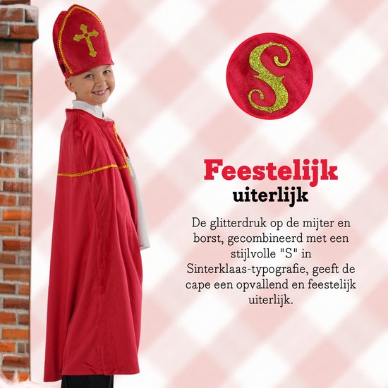 Jongen draagt een rode Sinterklaas-cape en mijter met gouden glitteraccenten en een S-letter.