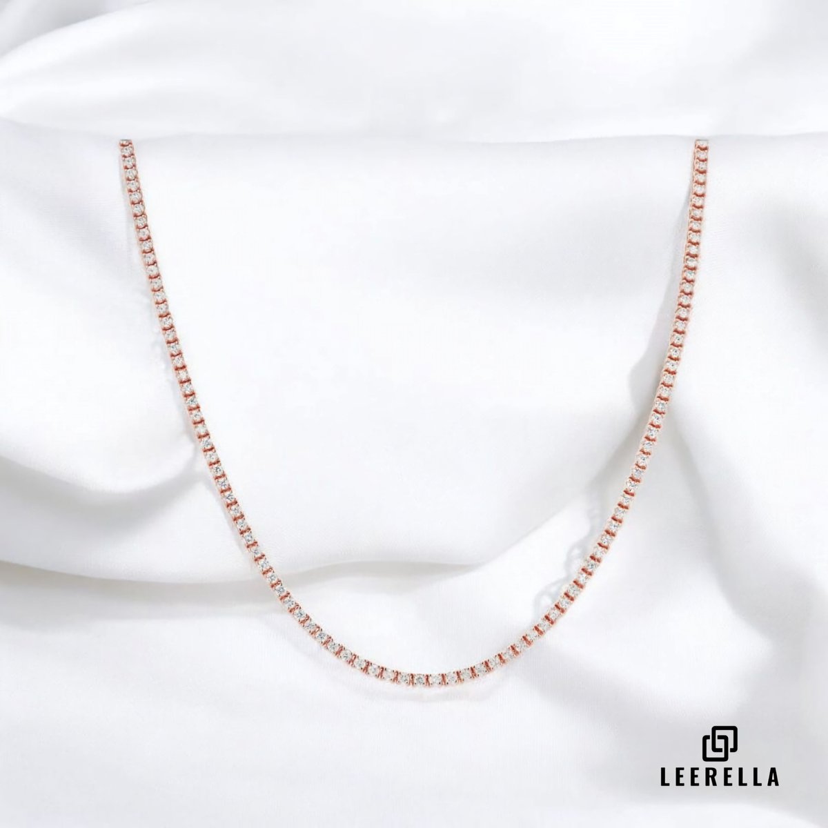 Leerella Luxe Dames Tennis Ketting - Rosékleurig - Hoogwaardig Roestvrijstaal met Sprankelende Zirkonia Steentjes - 3mm Dik, 45cm Lang + 5cm Verlengstuk