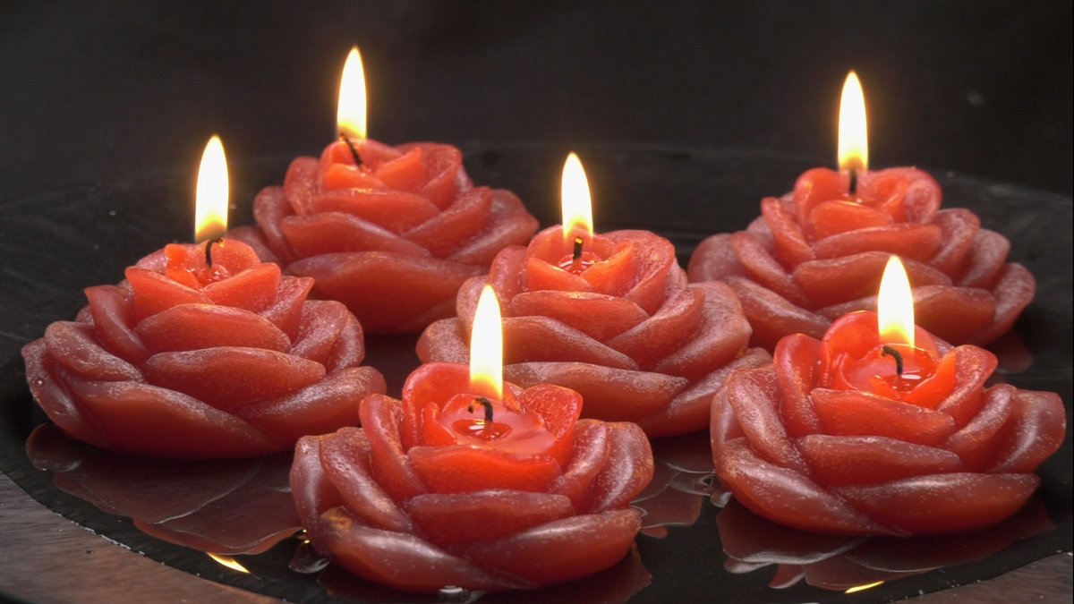 Bloemen Drijfkaars 7x7 cm, hoogte 4 cm Iin Bordeaux ROOD, set van 3 stuks - BEKIJK VIDEO