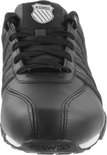 Voorkant van zwarte K-Swiss sneaker met veters en witte strepen.