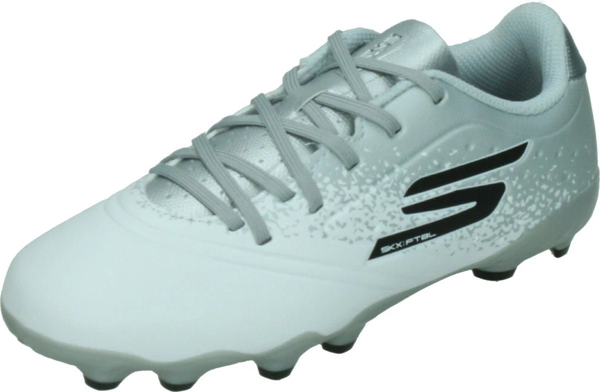 Skechers Razor 1.5 FG voetbalschoen in grijs met zwarte details, maat EU 33, ontworpen voor topprestaties op het veld.