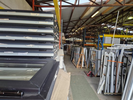 Huisseries en plastique - Fenêtres tombantes - Fenêtres à guillotine - Fenêtres basculantes - Fenêtres noir intérieur - noir extérieur 400 x 400 mm