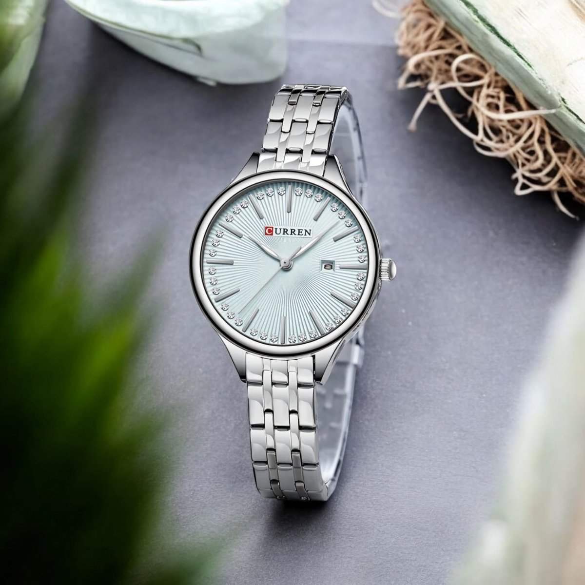 CURREN Luxe Dameshorloge Zilverkleurig - Elegant Stijlvol - 4 Kleuren - Luminous Wijzers - Waterbestendig - Inclusief Luxe Cadeaudoos