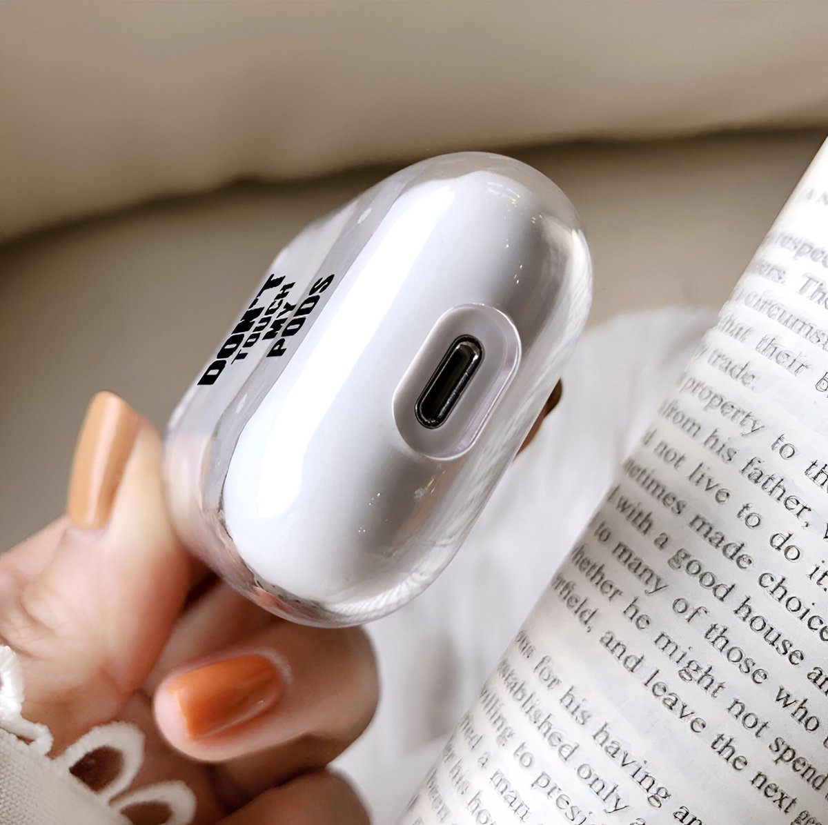 AirPods 2 en 1 Hoesje Transparant Doorzichtig Schokbestendig Bescherming Draadloos Opladen - Afbeelding 5