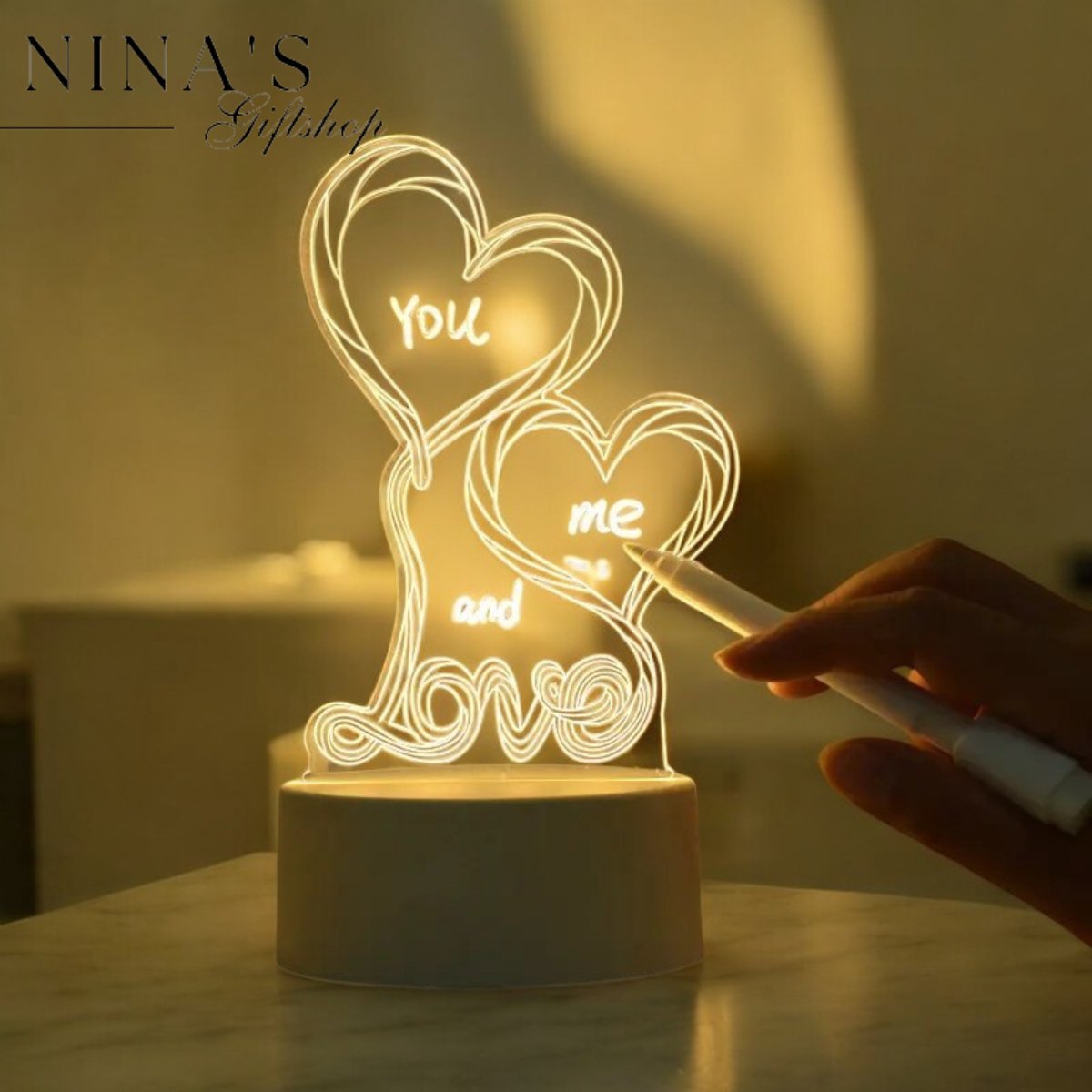 Valentijn Cadeau Nachtlamp met hartvormige design en warme gloed, perfect als geschenk voor vrouwen zoals voor Moederdag of Kerst.