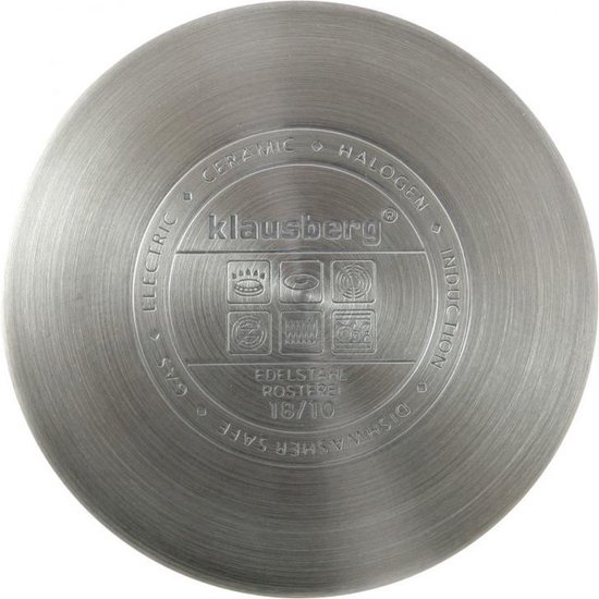 Bodem van Klausberg stoompan met logo, geschikt voor alle warmtebronnen: elektrisch, gas, keramisch, halogeen, inductie. Vaatwasserbestendig, roestvrij staal 18/10.