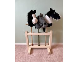 foto van Hobby Horse stal 3 - paarden stal- stal- paarden-hobby paard- horse- stokpaarden- stokpaarden stal