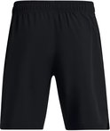 Zwarte korte broek met elastische tailleband en trekkoord.