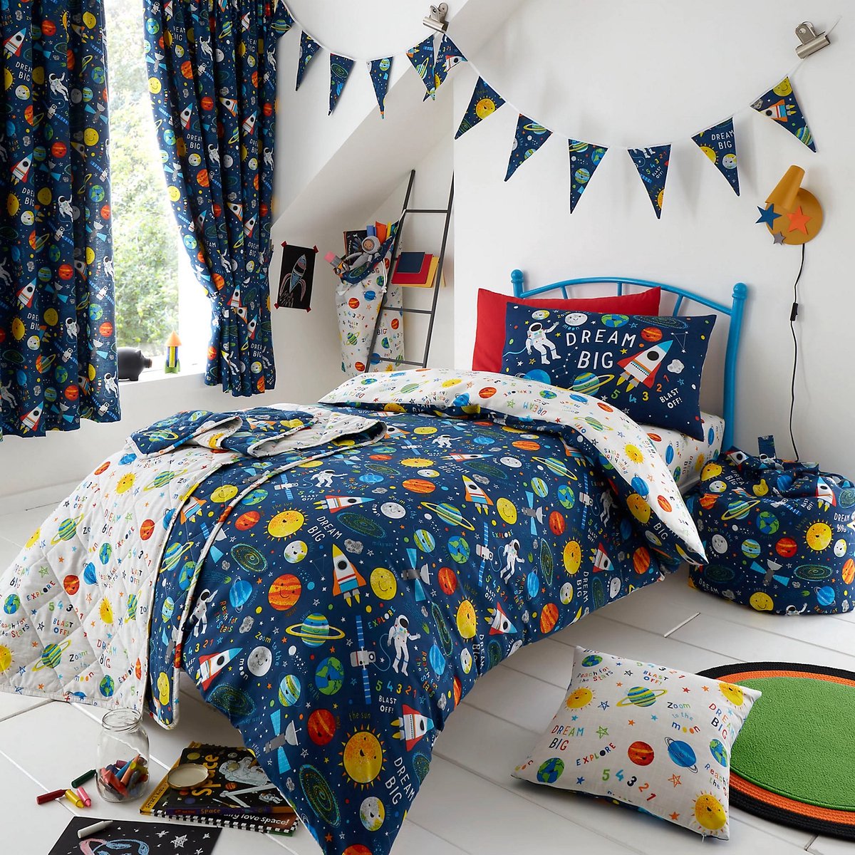 Space Explorer - Dekbedovertrek - Dubbelzijdig te gebruiken - Ruimte Planeten Astronauten - Dekbed - Tweepersoons - 200 x 200 cm.