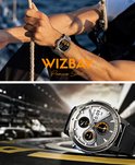 Man aan een touw, draagt een grijze smartwatch. Een andere smartwatch ligt op een racebaan. Tekst: 'WIZBAY Premium Select'.