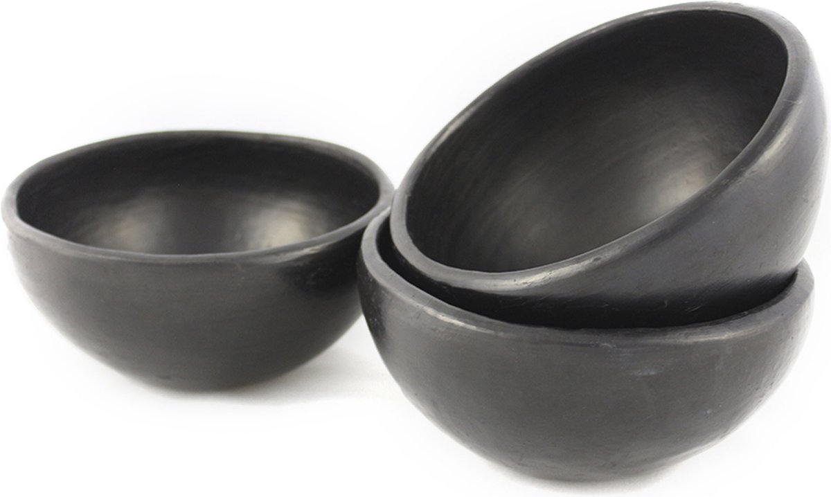 Black Pottery - Kommen - 2 Stuks - D13H7cm en D16H7,5cm - Aardewerk - Hittebestendig - Zwart - Serveerschaal - BP13-6 en BP13-7