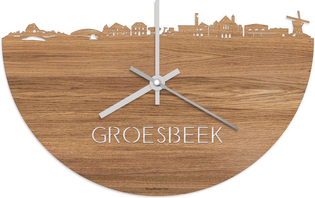 Skyline Klok Groesbeek Eikenhout - Ø 40 cm - Stil uurwerk - Wanddecoratie - Meer steden beschikbaar - Woonkamer idee - Woondecoratie - City Art - Steden kunst - Cadeau voor hem - Cadeau voor haar - Jubileum - Trouwerij - Housewarming - WoodWideCities
