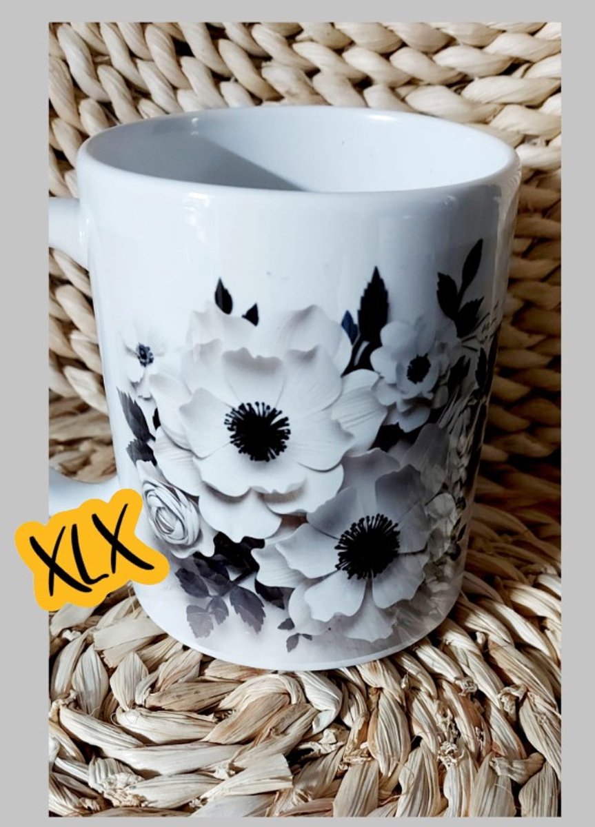 Bedrukte mok met bloemen, 3d mok, Bedrukte mok zwart witte bloemen, 3d bloemen, Moederdag, Cadeau, Valentijn, XLX®