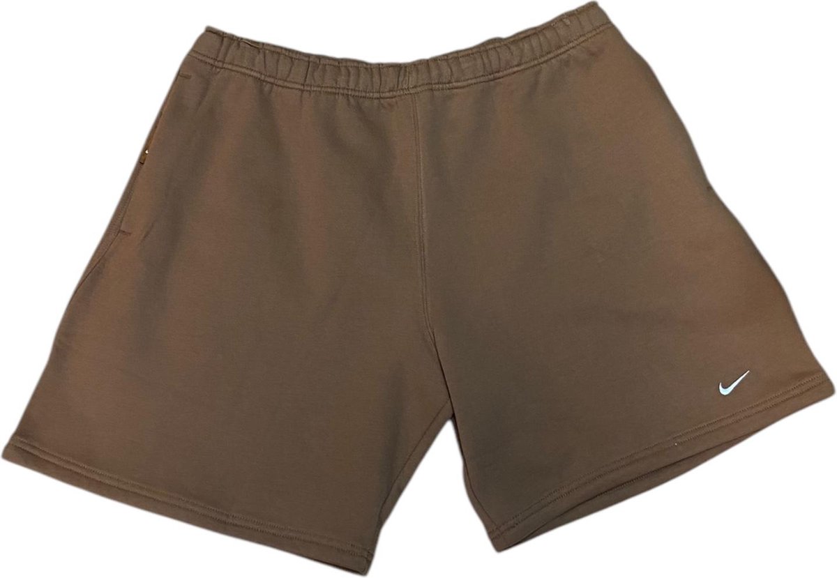NIKE KORT BROEK Bruin