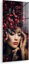 Glasschilderij vrouw - Bloemen - Rood - Sieraden - Henna - Foto op glas - Wanddecoratie glas - 20x40 cm - Schilderij glas - Slaapkamer - Woondecoratie