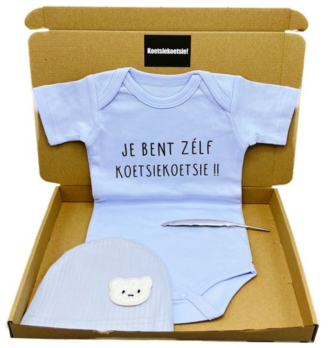 Kraamcadeau brievenbus, kraamcadeau jongen met blauwe romper en babymuts - kraamcadeau rechtstreeks versturen