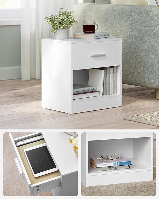 Witte nachtkastje met lade en open vak, decoratief met plant, boek en lamp.