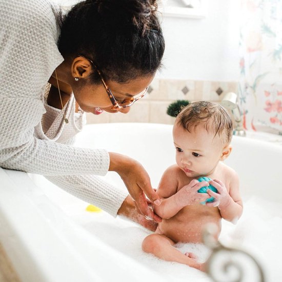 Aveeno - Baby Eczema Therapy Soothing Bath Treatment for Relief of Dry, Itchy and Irritated Skin van Merkloos — afbeelding 2