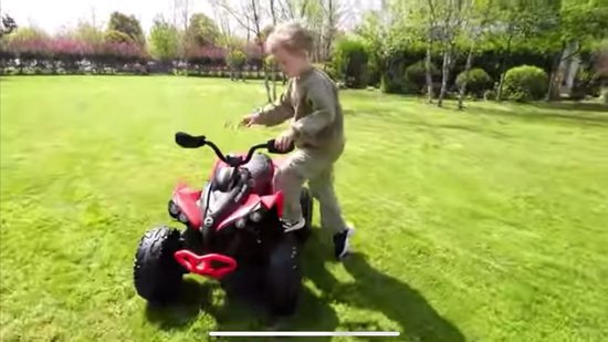 Quad Électrique Enfant CAN-AM 24V 4x4 - Voiture Tout Terrain Avec LEDs Et Bluetooth