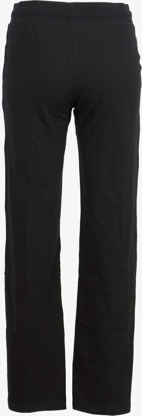Achterkant van een zwarte joggingbroek met trekkoord en rechte pijpen.