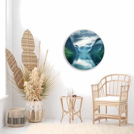 Saammp Forex Muurcirkel - Fjorden met mist - Landschap - Natuur - Ø 30 - Wandcirkel - Wanddecoratie Cirkel - Muurdecoratie Woonkamer - Slaapkamer decoratie - Rond Schilderij