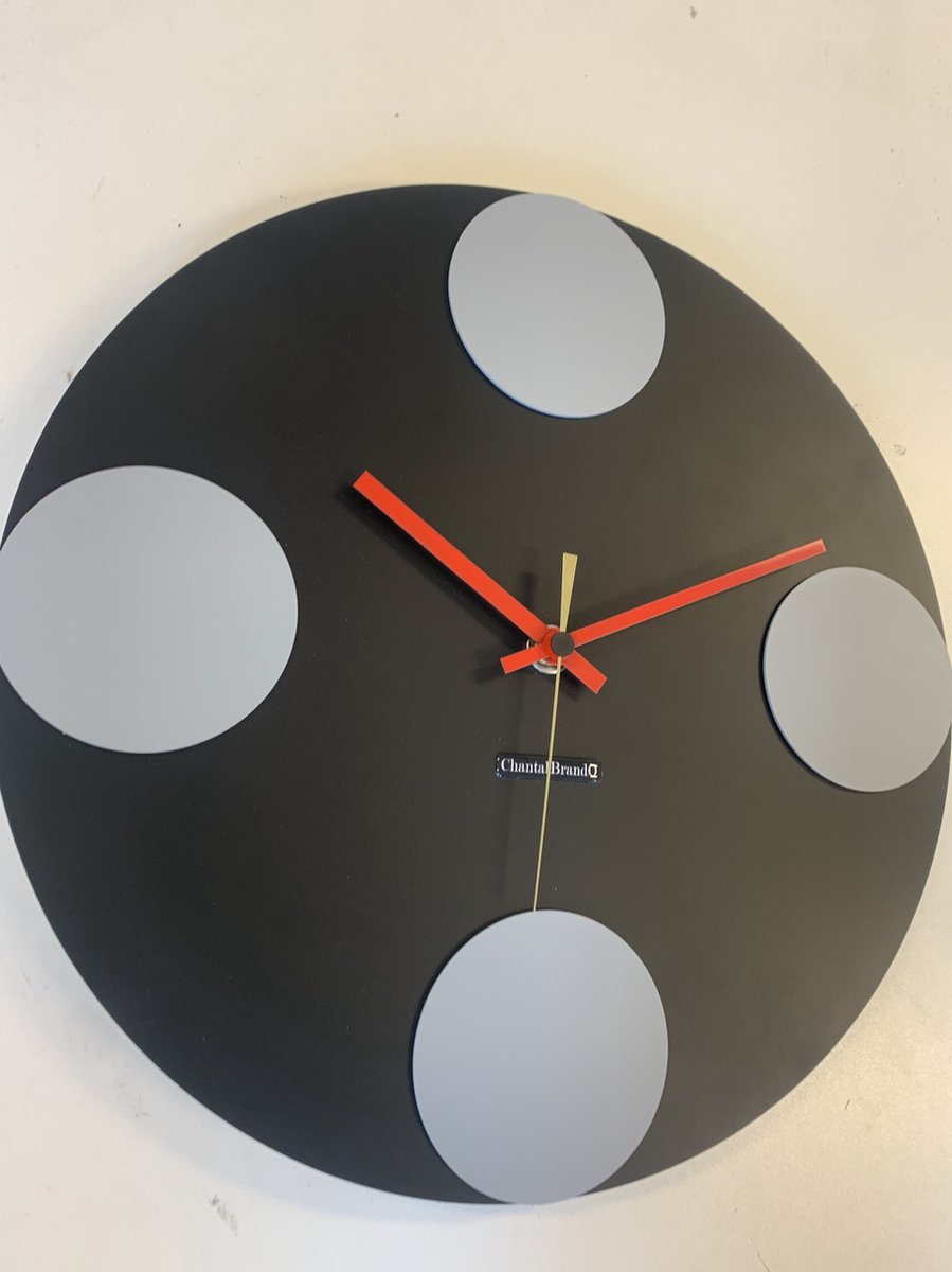 Wandklok ChantalBrandO ROTONDA modern design