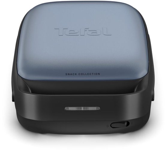 Een gesloten, donkergrijs Tefal wafelijzer met blauwe deksel en 'Snack Collection' logo.