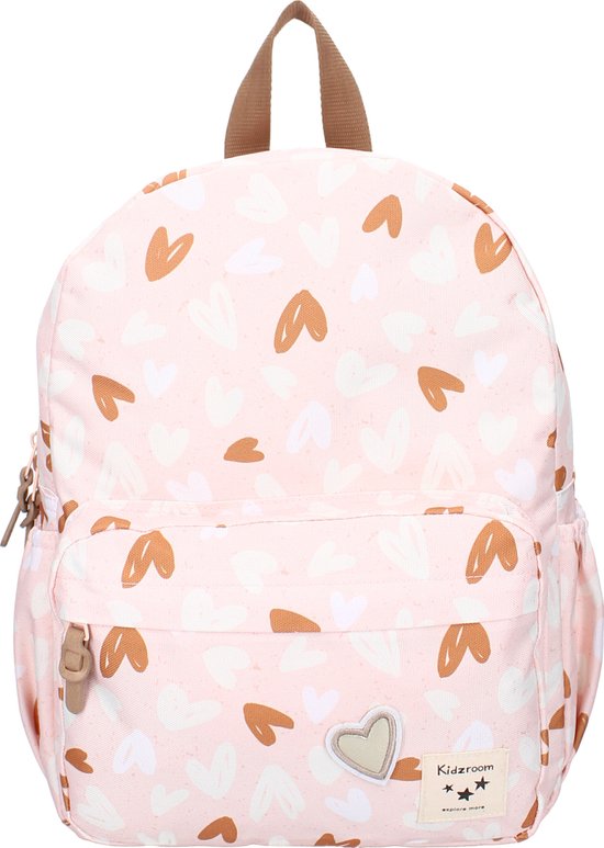 Roze kinderrugzak met bruine en witte hartjesprint, label met hartje en 'Kidzroom' logo.